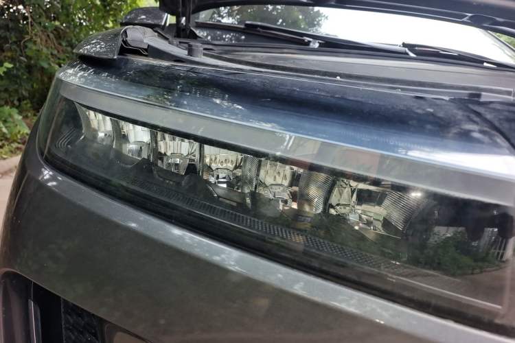 Used Li Auto ONE 2020 Extended-Range 6-Seater Version Right Front Headlight