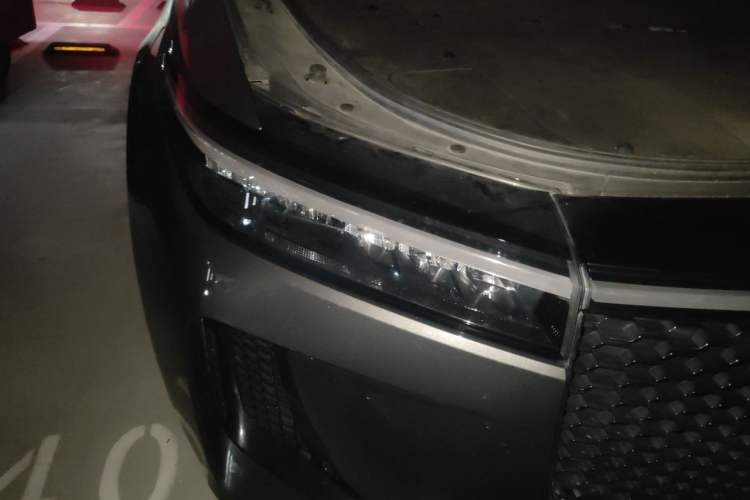 Used Li Auto ONE 2020 Extended-Range 6-Seater Version Right Front Headlight