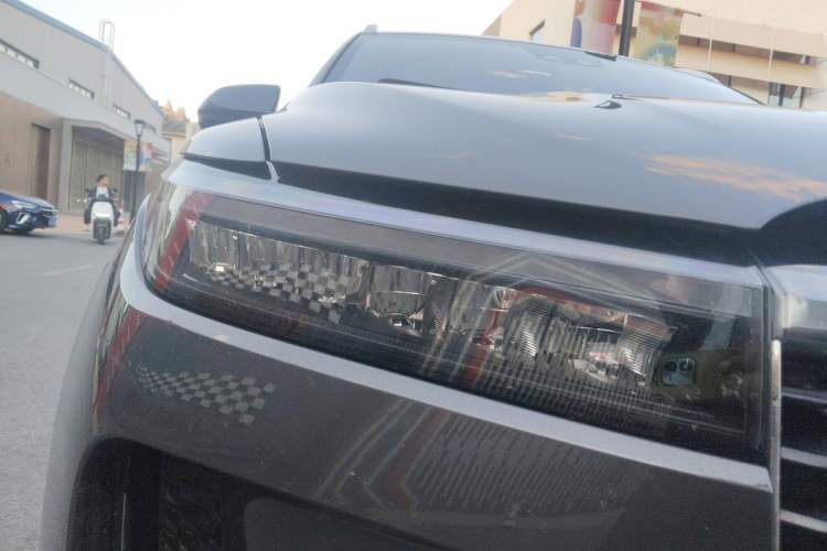 Used Li Auto ONE 2020 Extended-Range 6-Seater Version Right Front Headlight