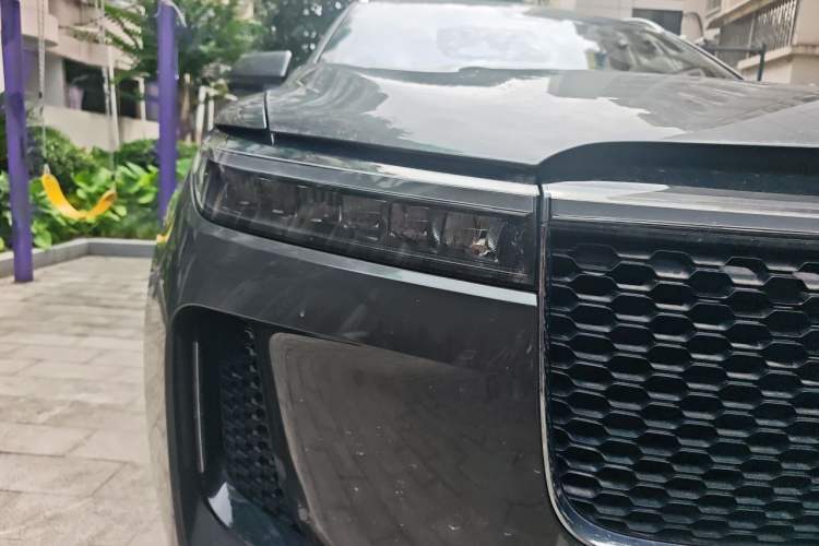 Used Li Auto ONE 2020 Extended-Range 6-Seater Version Right Front Headlight