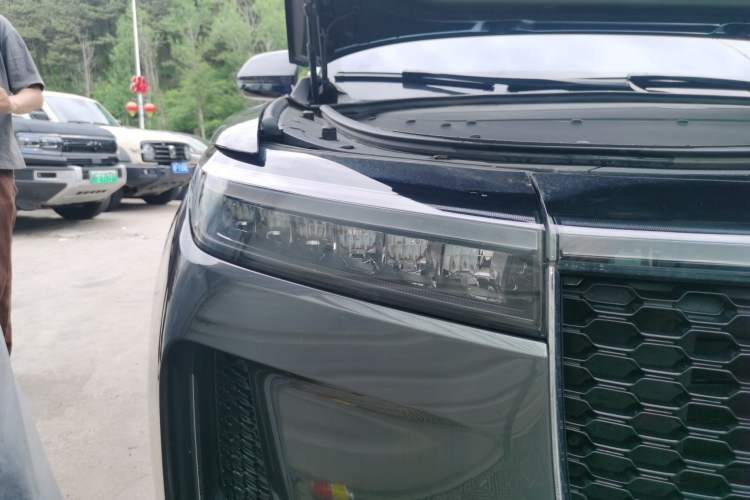 Used Li Auto ONE 2020 Extended-Range 6-Seater Version Right Front Headlight