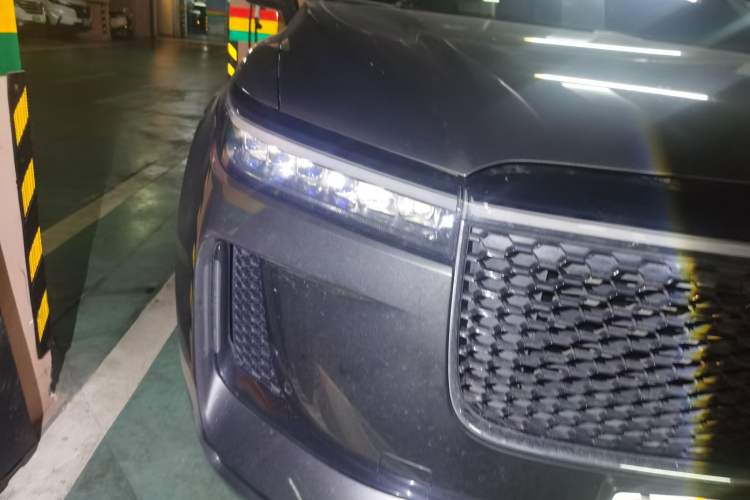 Used Li Auto ONE 2020 Extended-Range 6-Seater Version Right Front Headlight