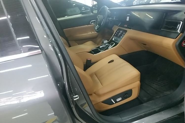 Used Li Auto ONE 2020 Extended-Range 6-Seater Version Right Front Seat