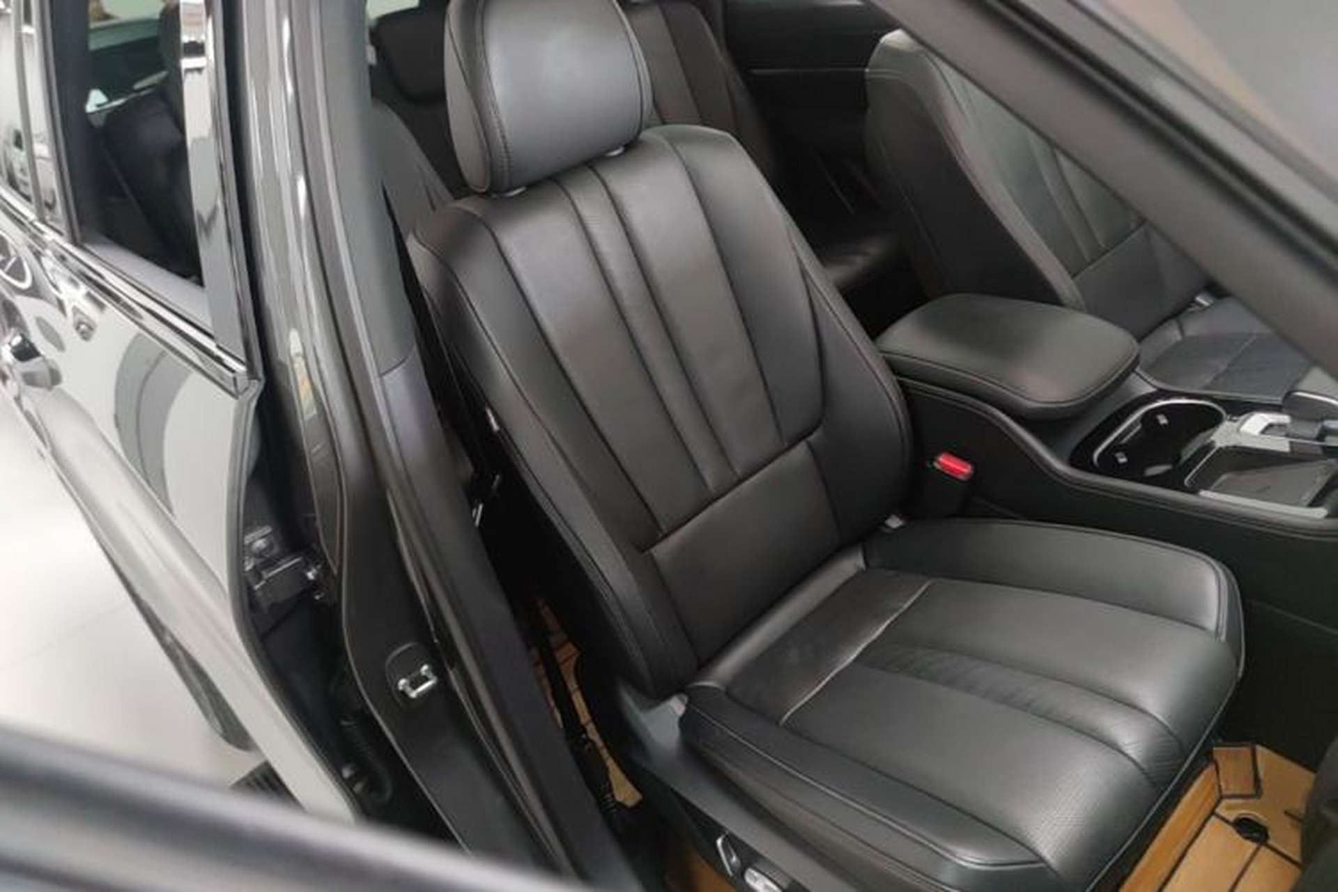 Used Li Auto ONE 2020 Extended-Range 6-Seater Version Right Front Seat