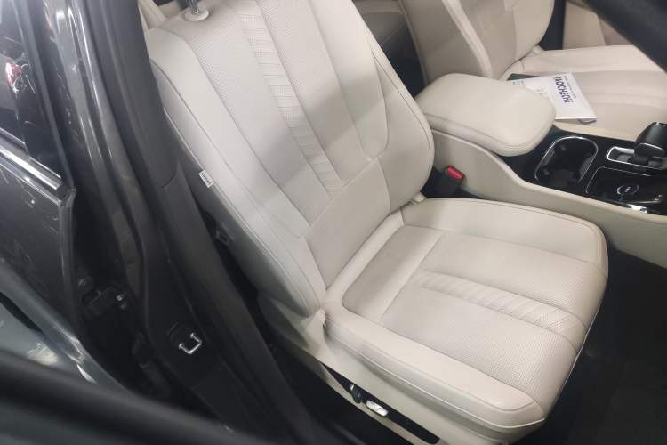 Used Li Auto ONE 2020 Extended-Range 6-Seater Version Right Front Seat