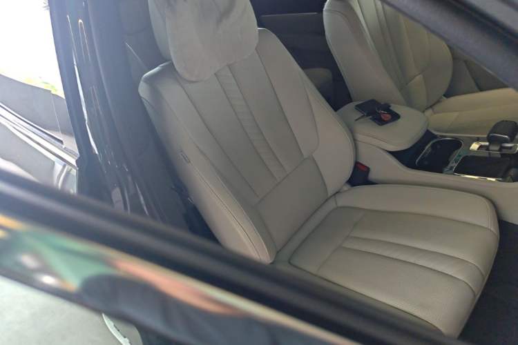 Used Li Auto ONE 2020 Extended-Range 6-Seater Version Right Front Seat