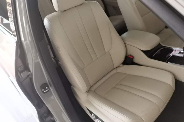 Used Li Auto ONE 2020 Extended-Range 6-Seater Version Right Front Seat