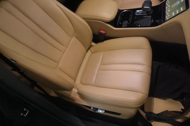 Used Li Auto ONE 2020 Extended-Range 6-Seater Version Right Front Seat