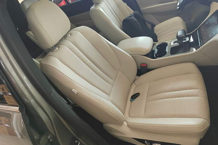 Used Li Auto ONE 2020 Extended-Range 6-Seater Version Right Front Seat