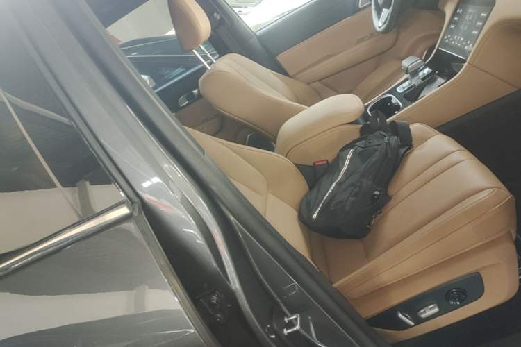 Used Li Auto ONE 2020 Extended-Range 6-Seater Version Right Front Seat
