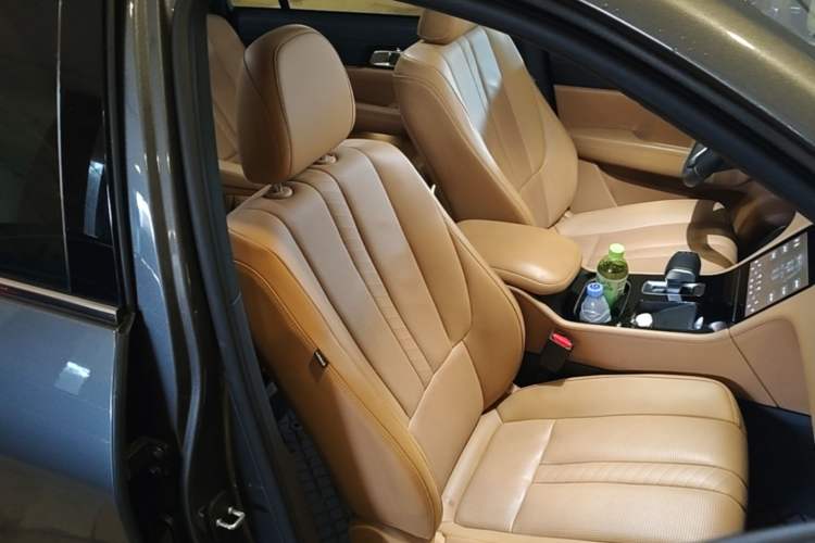 Used Li Auto ONE 2020 Extended-Range 6-Seater Version Right Front Seat
