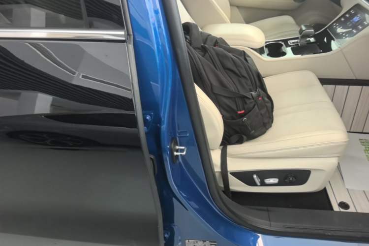 Used Li Auto ONE 2020 Extended-Range 6-Seater Version Right Front Seat