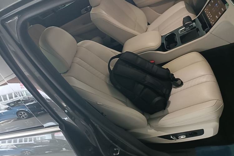 Used Li Auto ONE 2020 Extended-Range 6-Seater Version Right Front Seat
