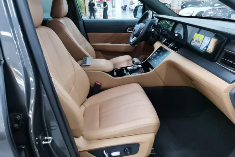 Used Li Auto ONE 2020 Extended-Range 6-Seater Version Right Front Seat