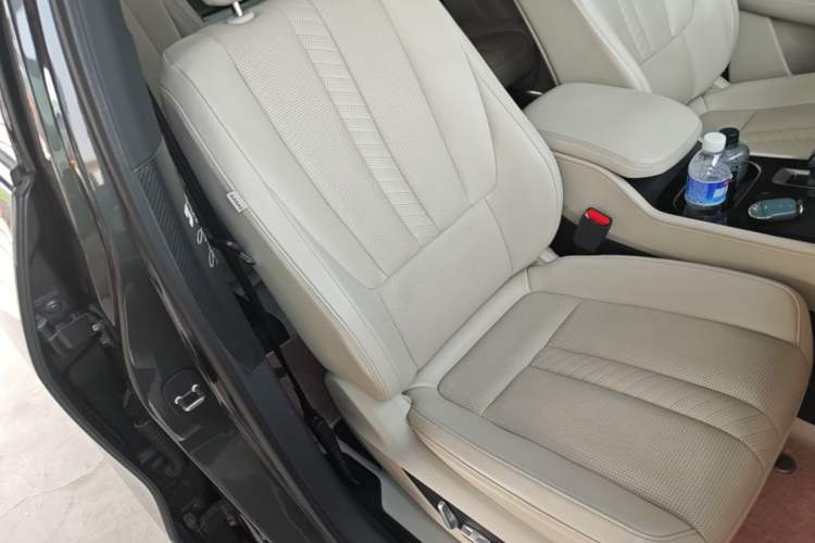 Used Li Auto ONE 2020 Extended-Range 6-Seater Version Right Front Seat