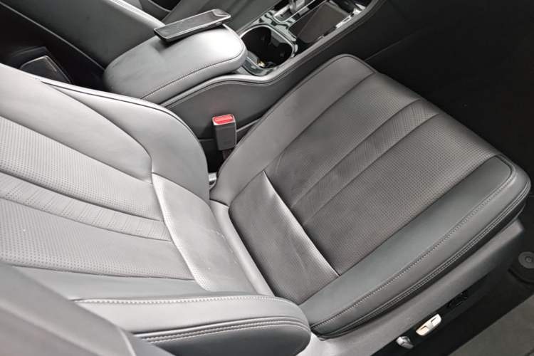 Used Li Auto ONE 2020 Extended-Range 6-Seater Version Right Front Seat