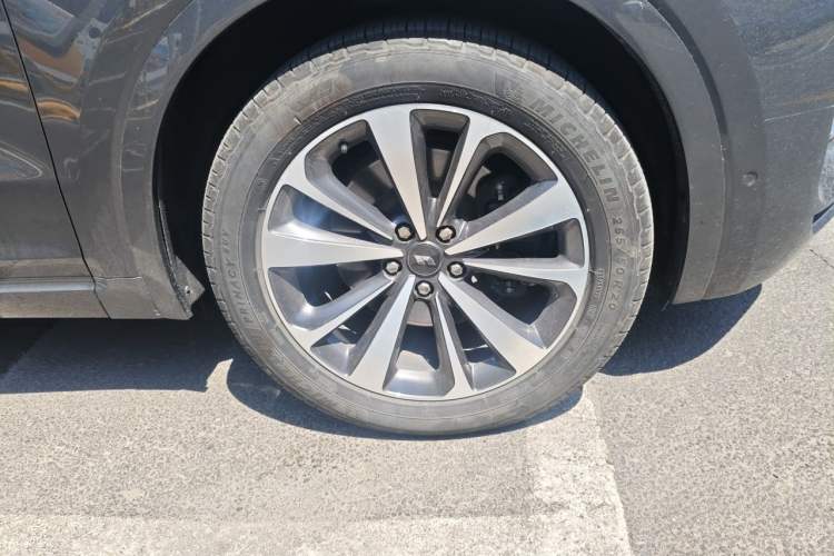 Used Li Auto ONE 2020 Extended-Range 6-Seater Version Right Front Wheel Hub