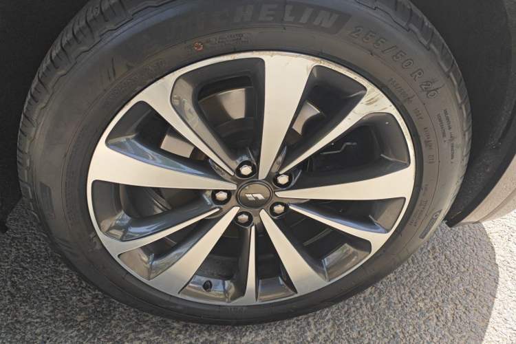 Used Li Auto ONE 2020 Extended-Range 6-Seater Version Right Front Wheel Hub