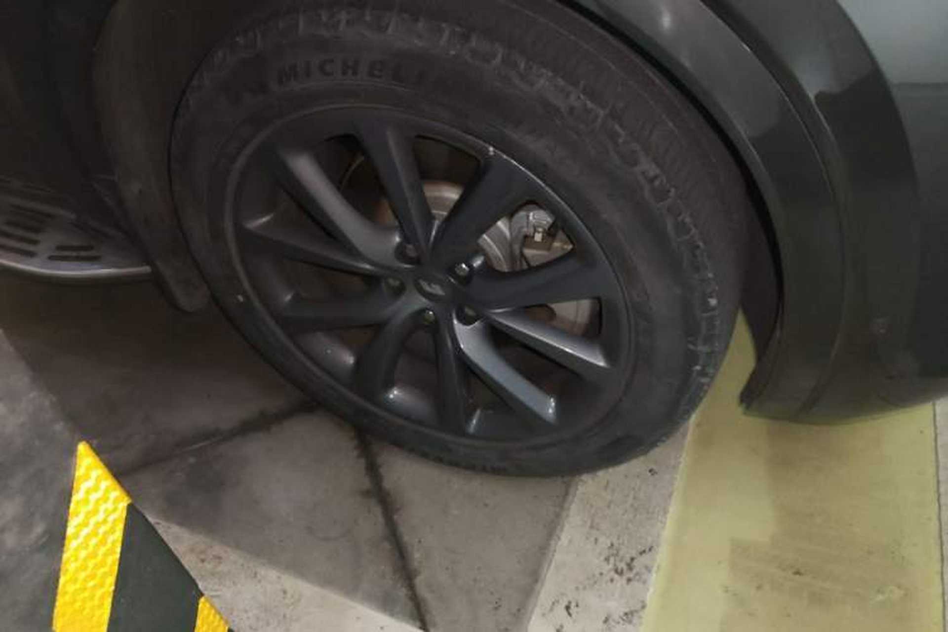 Used Li Auto ONE 2020 Extended-Range 6-Seater Version Right Front Wheel Hub