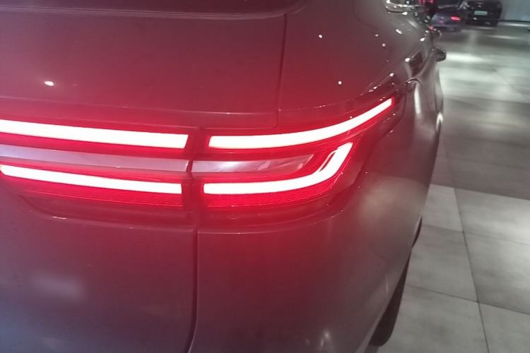 Used Li Auto ONE 2020 Extended-Range 6-Seater Version Right Rear Taillight