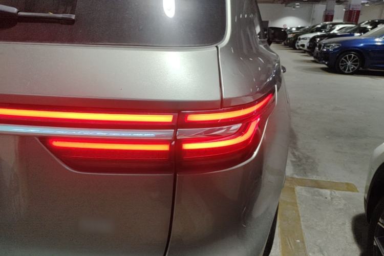 Used Li Auto ONE 2020 Extended-Range 6-Seater Version Right Rear Taillight