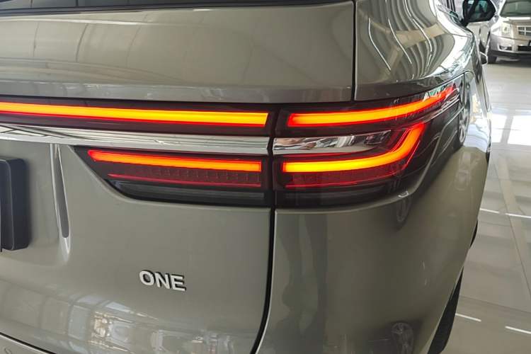 Used Li Auto ONE 2020 Extended-Range 6-Seater Version Right Rear Taillight