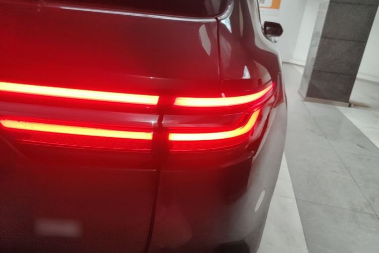 Used Li Auto ONE 2020 Extended-Range 6-Seater Version Right Rear Taillight