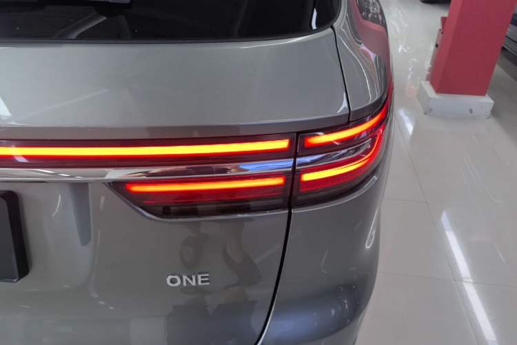 Used Li Auto ONE 2020 Extended-Range 6-Seater Version Right Rear Taillight