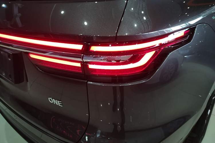 Used Li Auto ONE 2020 Extended-Range 6-Seater Version Right Rear Taillight