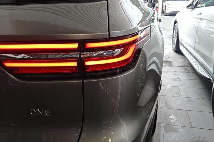 Used Li Auto ONE 2020 Extended-Range 6-Seater Version Right Rear Taillight