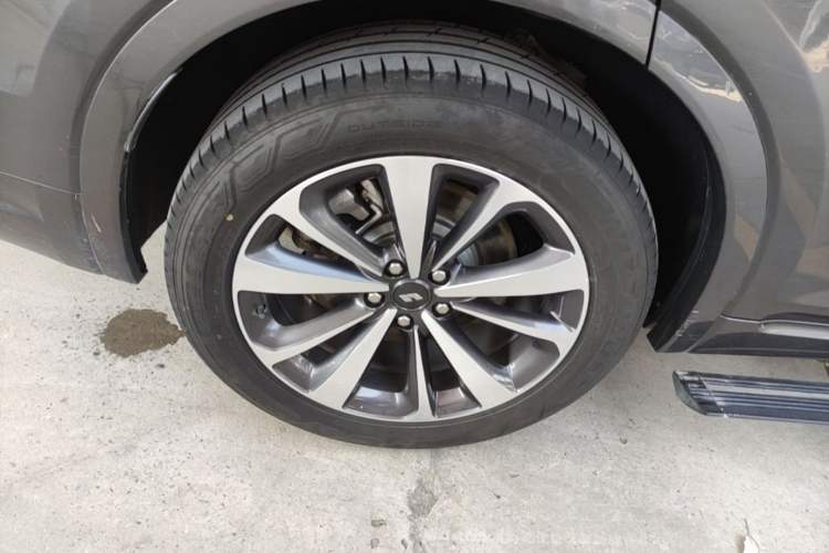 Used Li Auto ONE 2020 Extended-Range 6-Seater Version Right Rear Wheel Hub