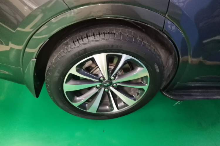 Used Li Auto ONE 2020 Extended-Range 6-Seater Version Right Rear Wheel Hub