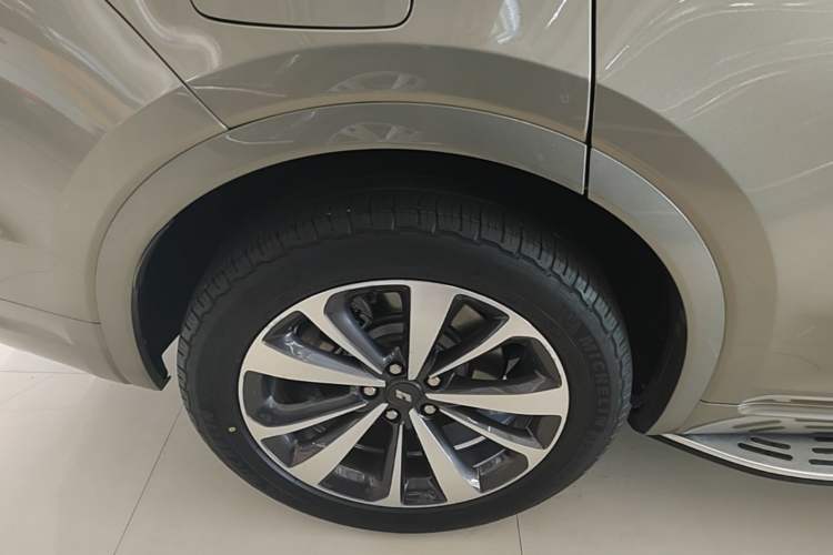 Used Li Auto ONE 2020 Extended-Range 6-Seater Version Right Rear Wheel Hub