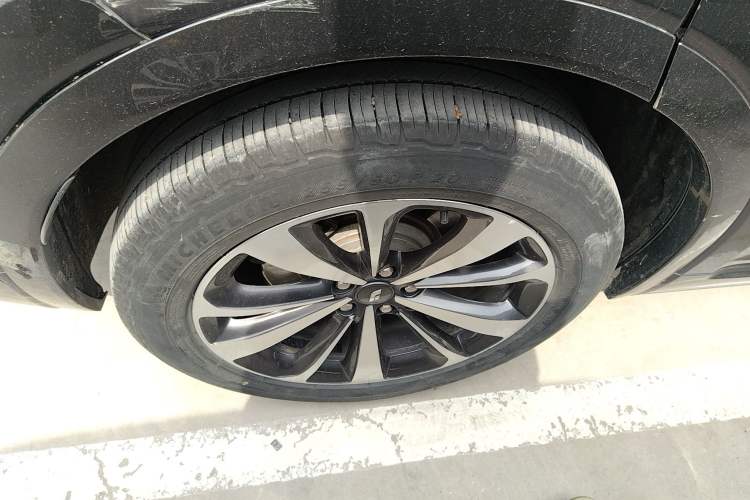 Used Li Auto ONE 2020 Extended-Range 6-Seater Version Right Rear Wheel Hub