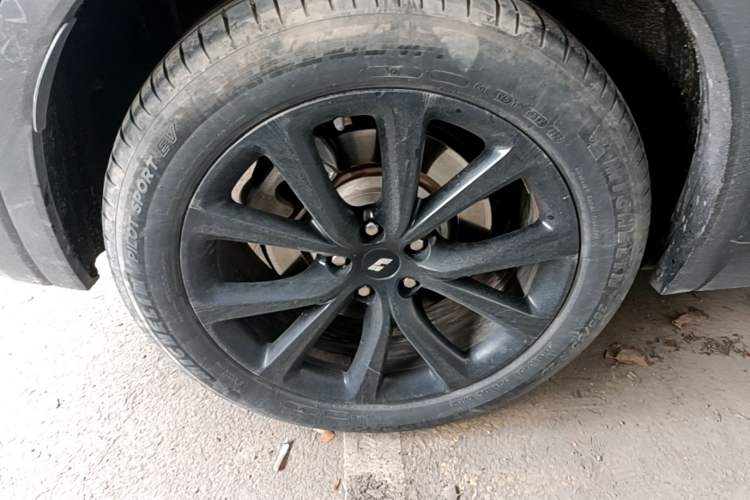 Used Li Auto ONE 2020 Extended-Range 6-Seater Version Right Rear Wheel Hub