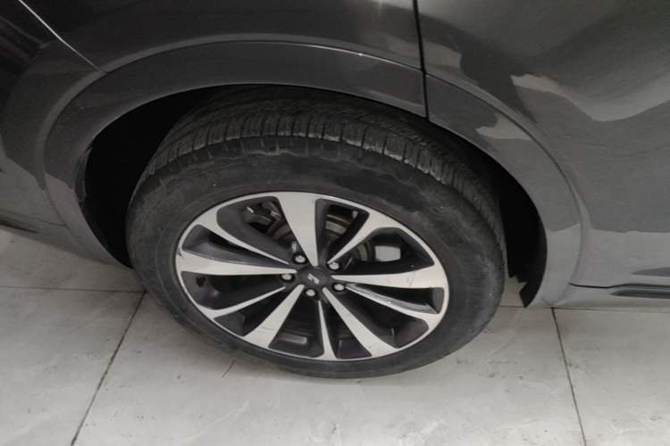 Used Li Auto ONE 2020 Extended-Range 6-Seater Version Right Rear Wheel Hub