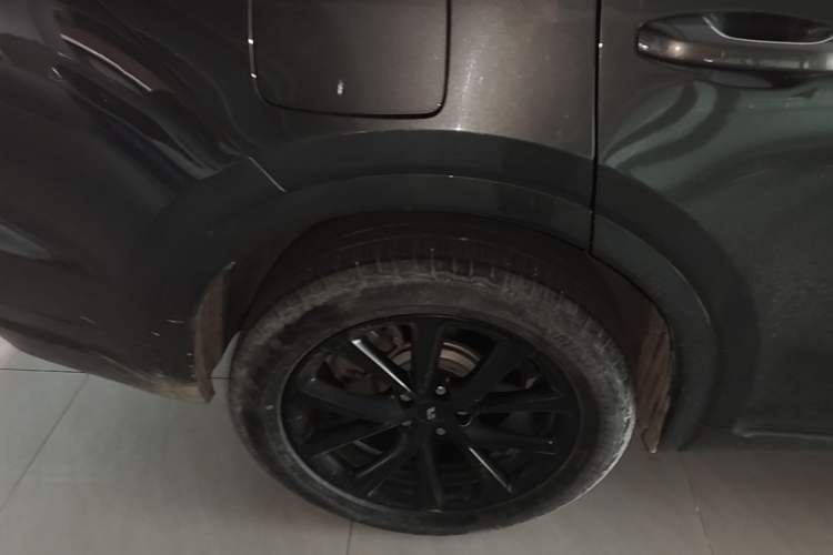 Used Li Auto ONE 2020 Extended-Range 6-Seater Version Right Rear Wheel Hub
