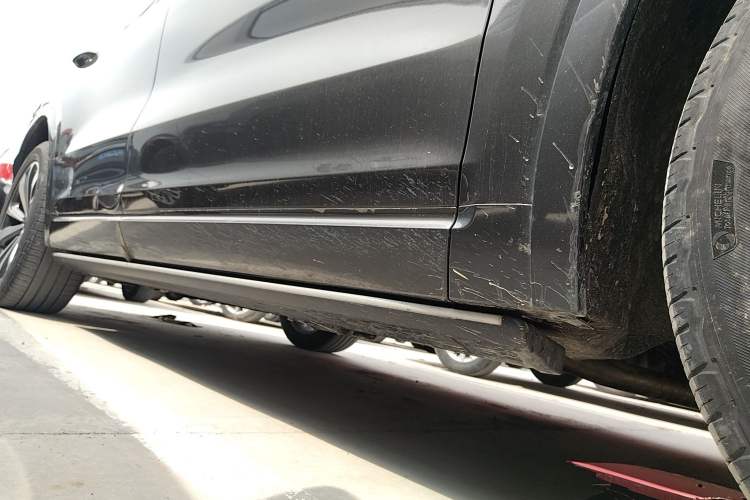 Used Li Auto ONE 2020 Extended-Range 6-Seater Version Right Side Sill