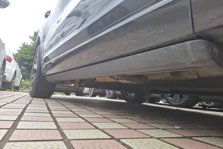 Used Li Auto ONE 2020 Extended-Range 6-Seater Version Right Side Sill