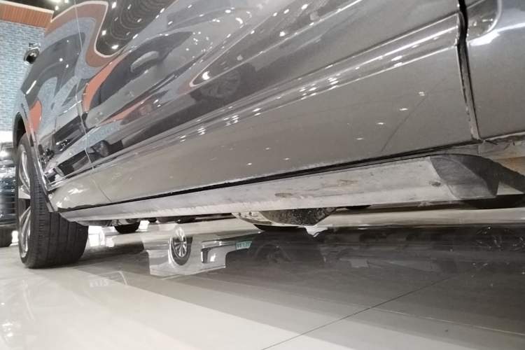 Used Li Auto ONE 2020 Extended-Range 6-Seater Version Right Side Sill