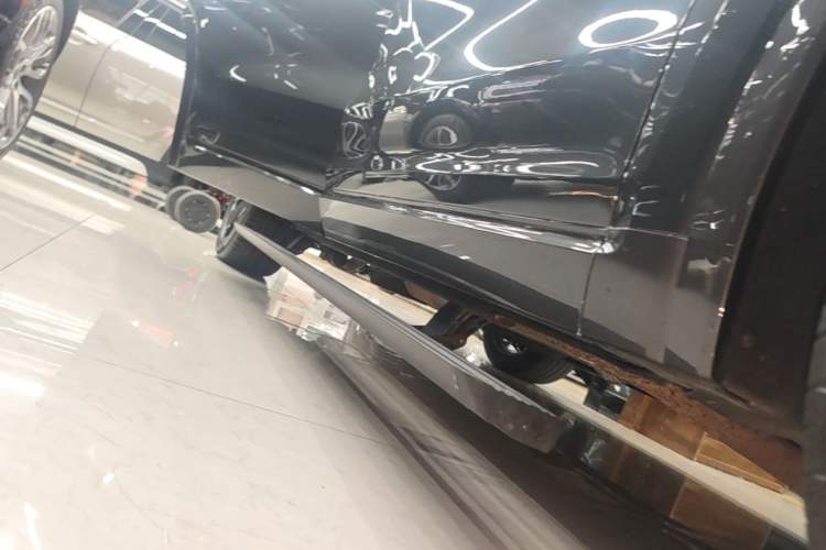 Used Li Auto ONE 2020 Extended-Range 6-Seater Version Right Side Sill