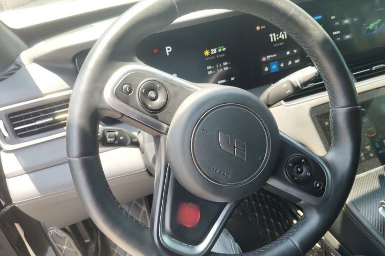 Used Li Auto ONE 2020 Extended-Range 6-Seater Version Steering Wheel