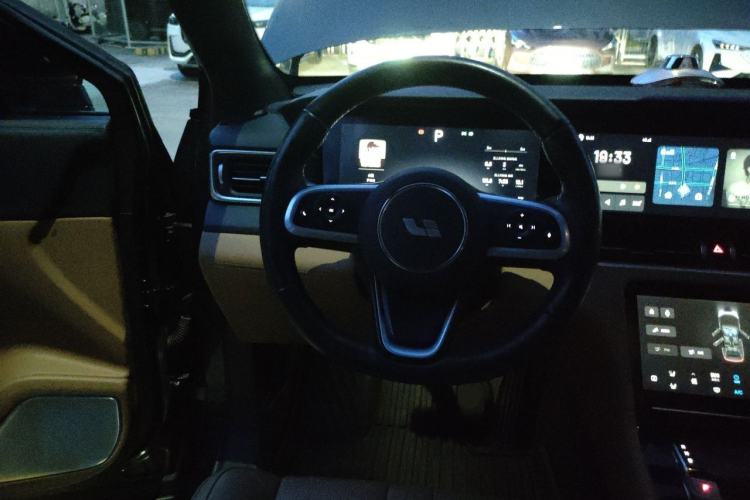 Used Li Auto ONE 2020 Extended-Range 6-Seater Version Steering Wheel
