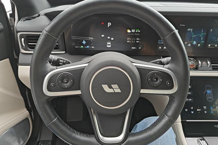 Used Li Auto ONE 2020 Extended-Range 6-Seater Version Steering Wheel