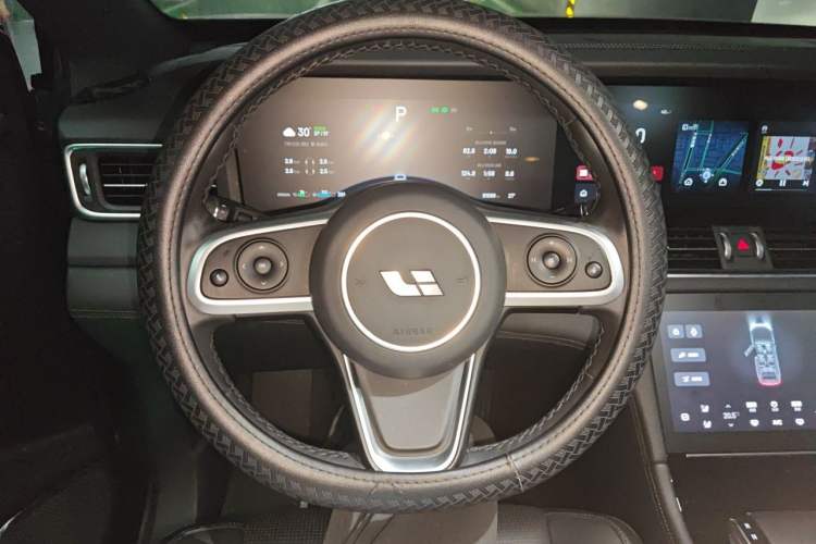 Used Li Auto ONE 2020 Extended-Range 6-Seater Version Steering Wheel