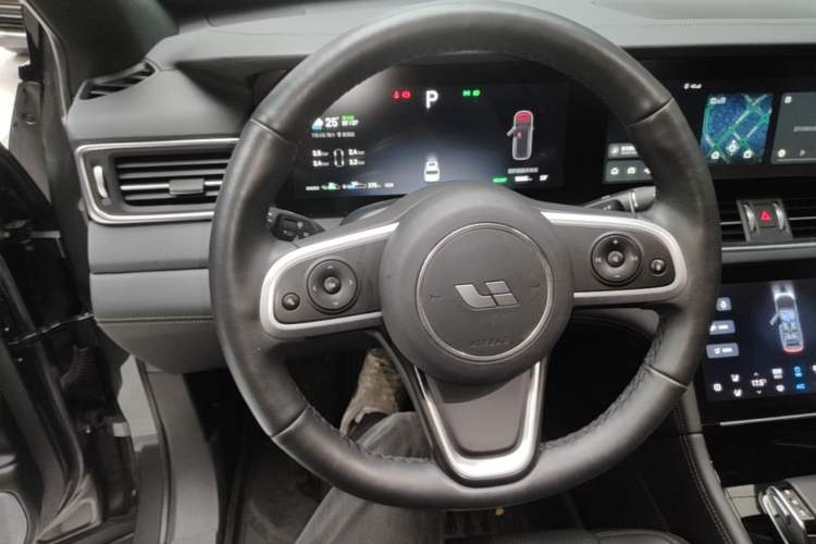 Used Li Auto ONE 2020 Extended-Range 6-Seater Version Steering Wheel
