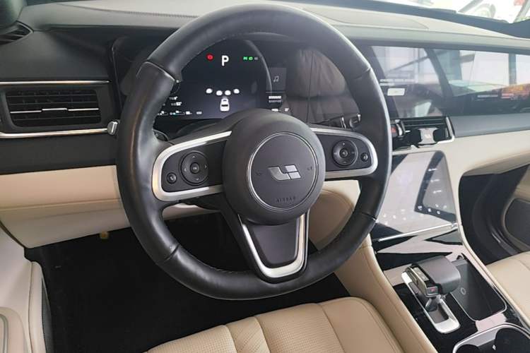 Used Li Auto ONE 2020 Extended-Range 6-Seater Version Steering Wheel