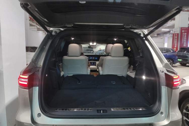 Used Li Auto ONE 2020 Extended-Range 6-Seater Version Trunk