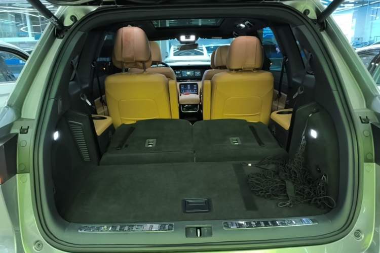 Used Li Auto ONE 2020 Extended-Range 6-Seater Version Trunk