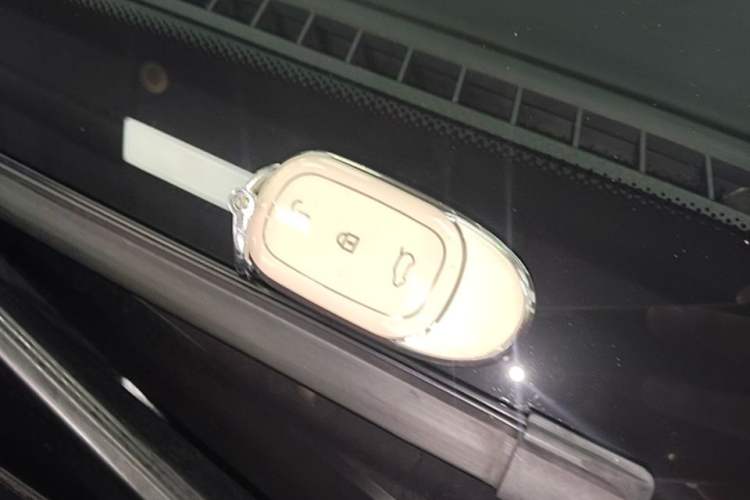 Used Li Auto ONE 2020 Extended-Range 6-Seater Version Vehicle Key